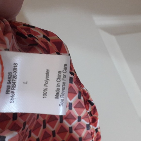 🌻5 for $20 NWOT satin feel blouse - Picture 5 of 6